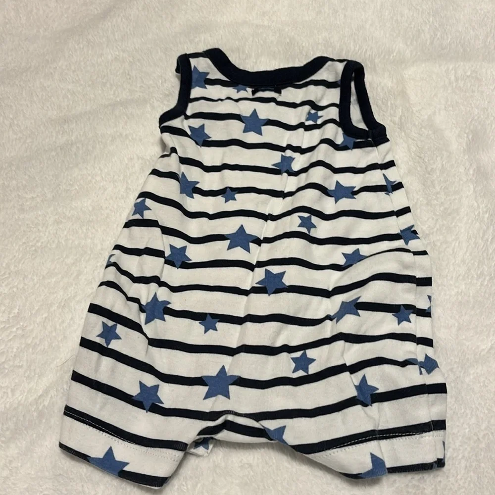 Gap baby one piece outfit shorts and sleeveless with cute pocket 0-3 months